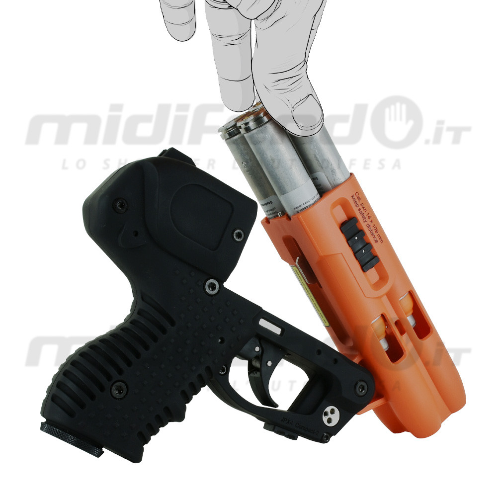JPX4 Compact Laser versione nera e arancione con caricatore da 4 colpi Piexol in fase di inserimento, mano stilizzata che mostra ricarica