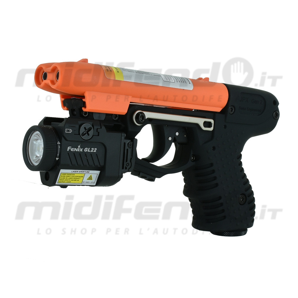 Vista laterale sinistra JPX2 Blackhawk pistola al peperoncino con cartuccia arancione e torcia laser Fenix GL22 montata sotto la canna